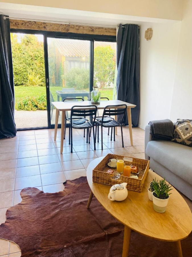 Appart Dans Residence Avec Piscine A Arles Bagian luar foto